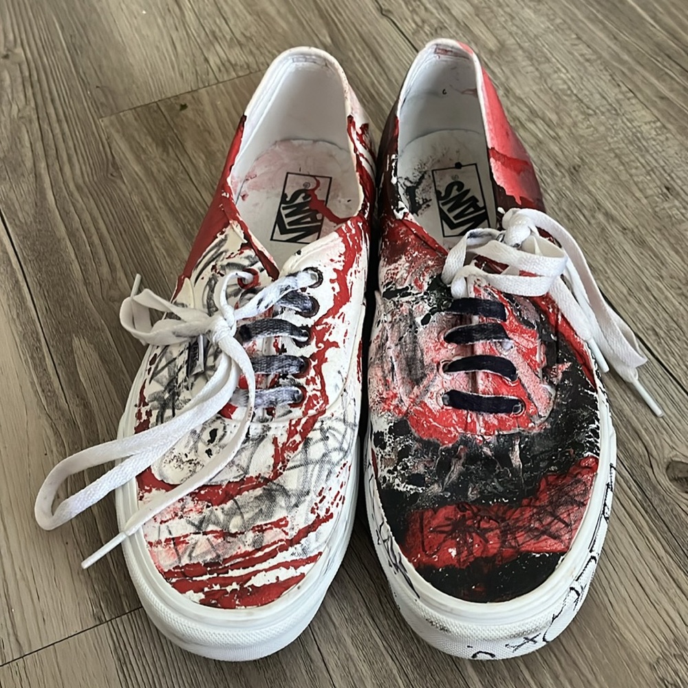 Vans  Halloween very unique custom shoes size 10.5 Man off the wall, Halloween - Picture 11 of 11
